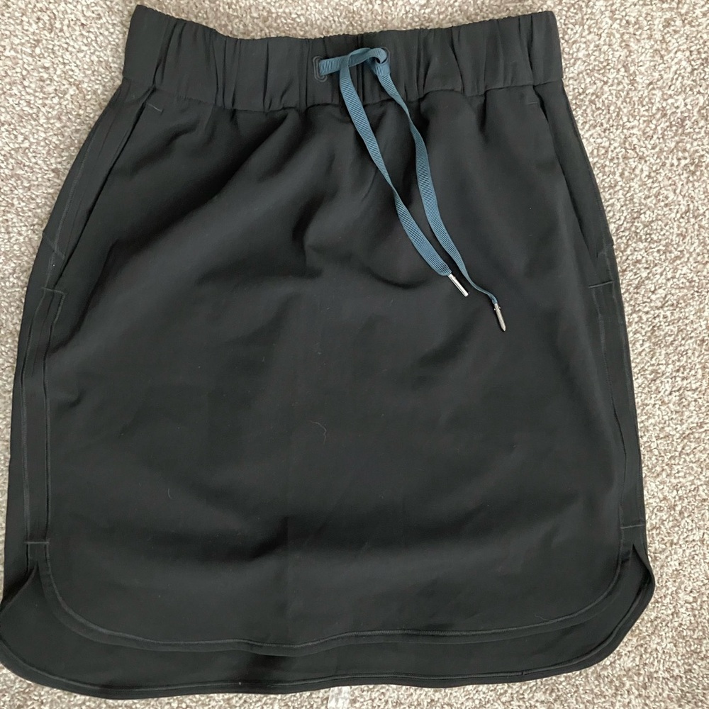 Lululemon Black Skirt with Blue Drawstring